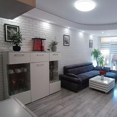 Apartament Rodzinny Z Ogrodkiem W Centrum Gizycka Giżycko Dış mekan fotoğraf